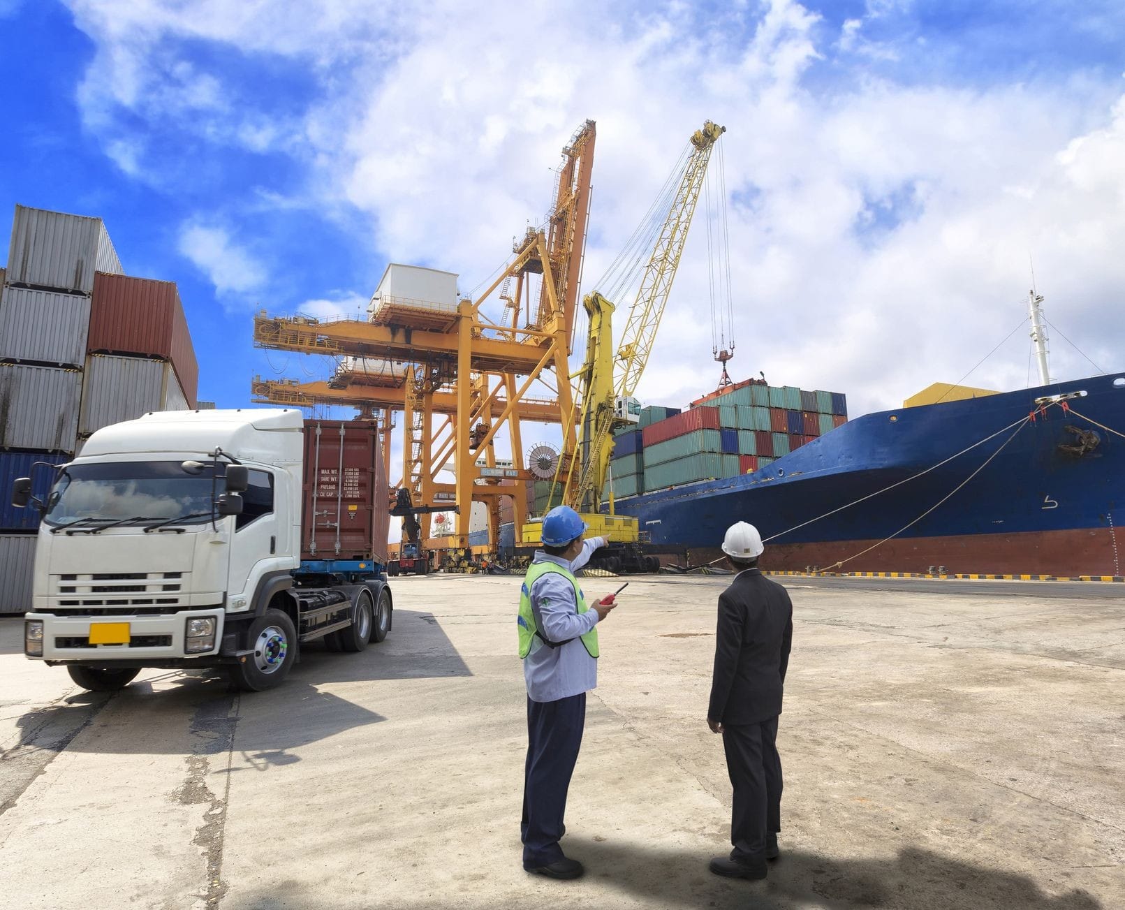 Workers Control Industrial Container Cargo Freight Ship